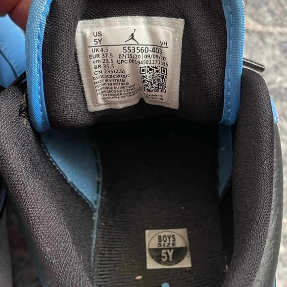 2021 Air Jordan 1 Low 'University Blue Black' - Picture 5 of 6